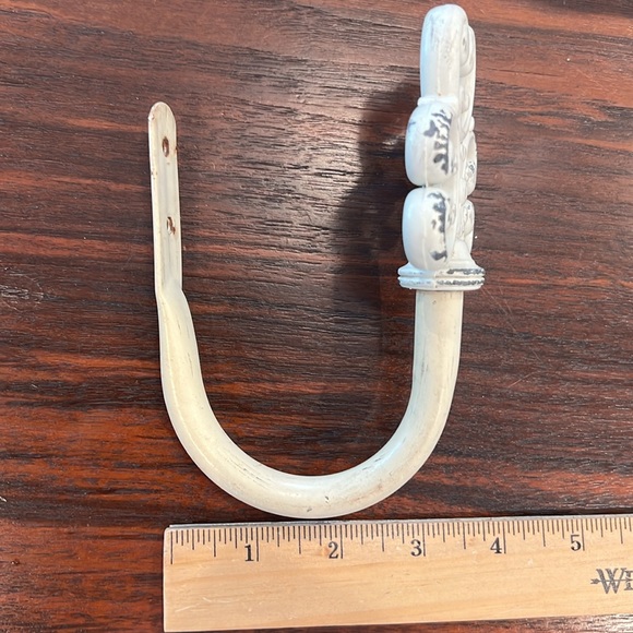 Metal Curtain ‘tie-backs’ or decorative hooks - Picture 11 of 12